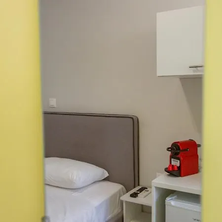 Raise Boutique In The Center Of Apartment *