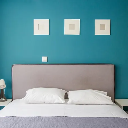 Raise Boutique In The Center Of Athen