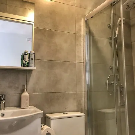 Raise Boutique In The Center Of Apartment